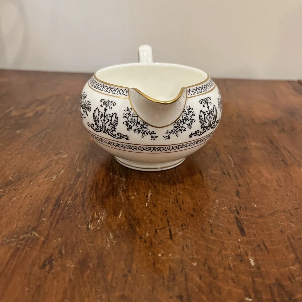 WEDGWOOD‎ COLUMBIA BLACK CREAMER - 2 1/4